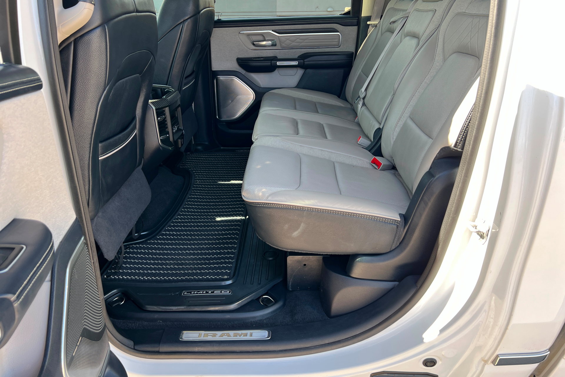 Used 2022 RAM 1500 Limited AWD/4WD image 21