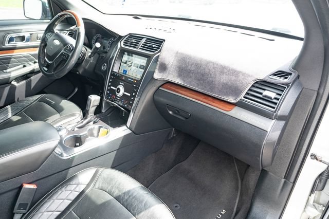 Used 2019 Ford Explorer Platinum AWD/4WD image 41