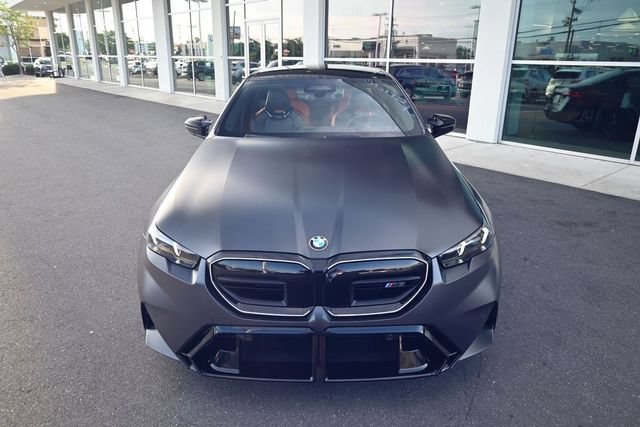Used 2026 BMW M5 w/ Executive Package AWD/4WD image 4