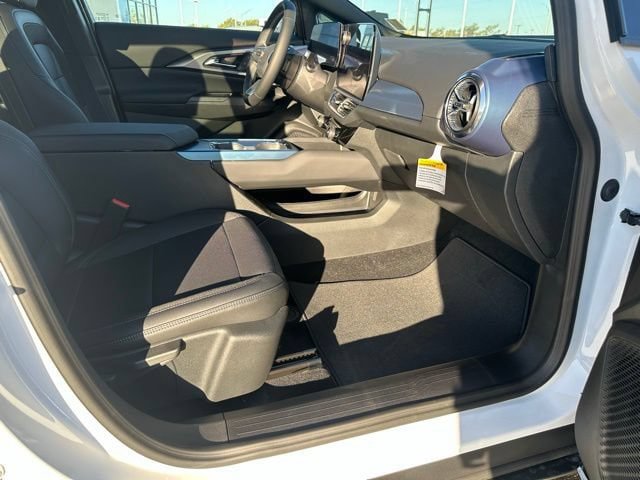 New 2024 Chevrolet Equinox EV LT AWD/4WD image 37