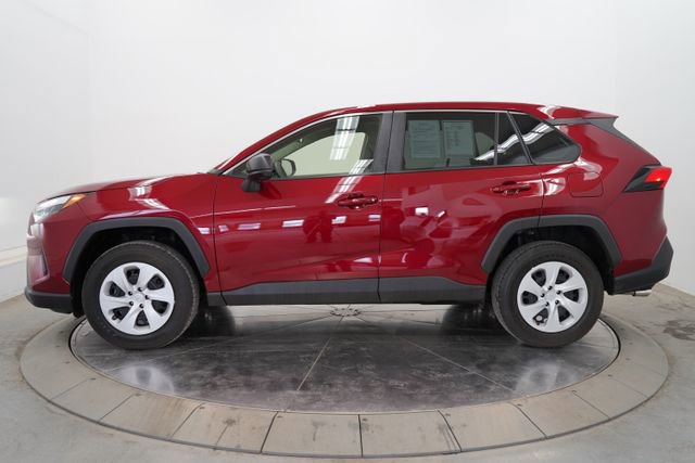 Used 2023 Toyota RAV4 LE image 4