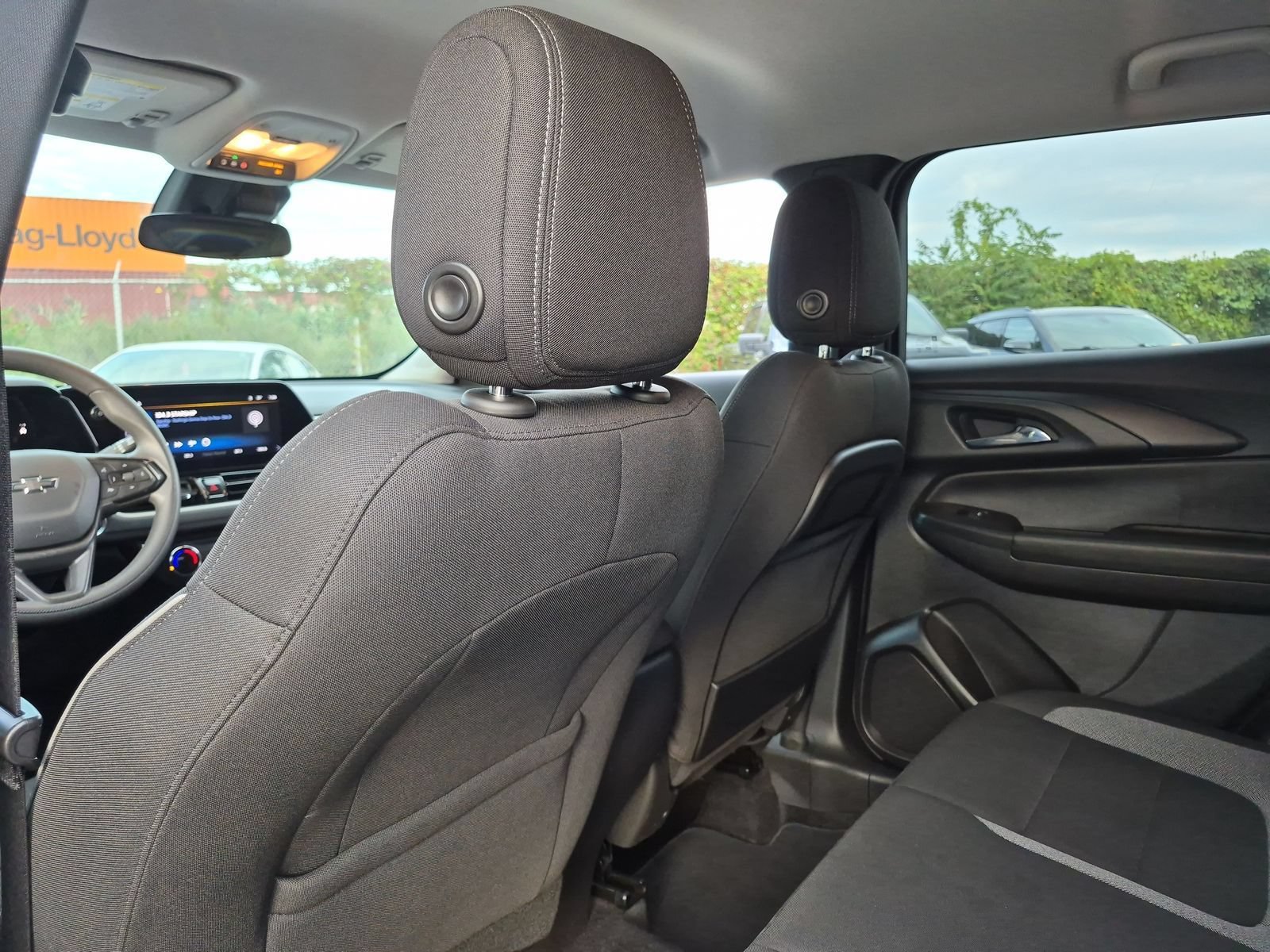 Used 2025 Chevrolet TrailBlazer LT AWD/4WD image 18