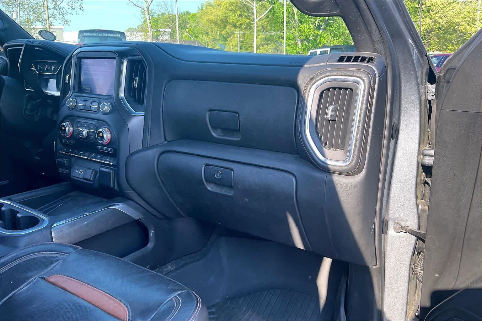 Used 2020 GMC Sierra 1500 AT4 w/ Off-Road Performance Package AWD/4WD image 18