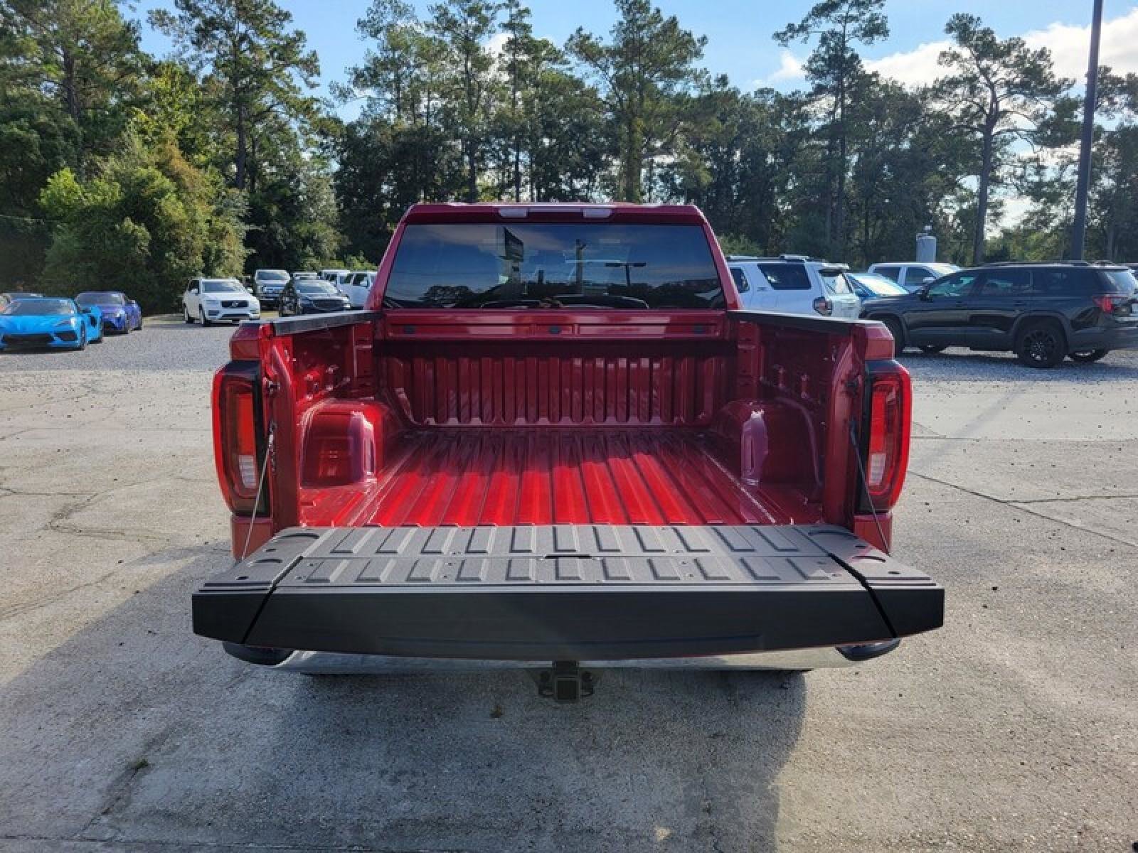 New 2026 GMC Sierra 1500 SLT w/ SLT Premium Package image 7