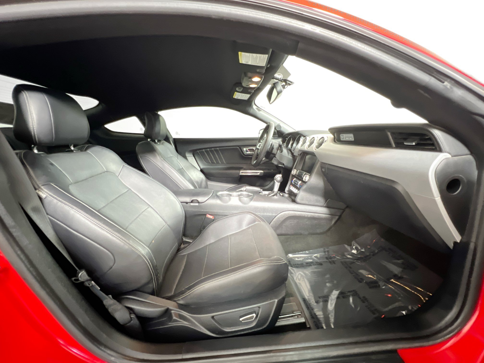Used 2015 Ford Mustang Premium RWD image 31