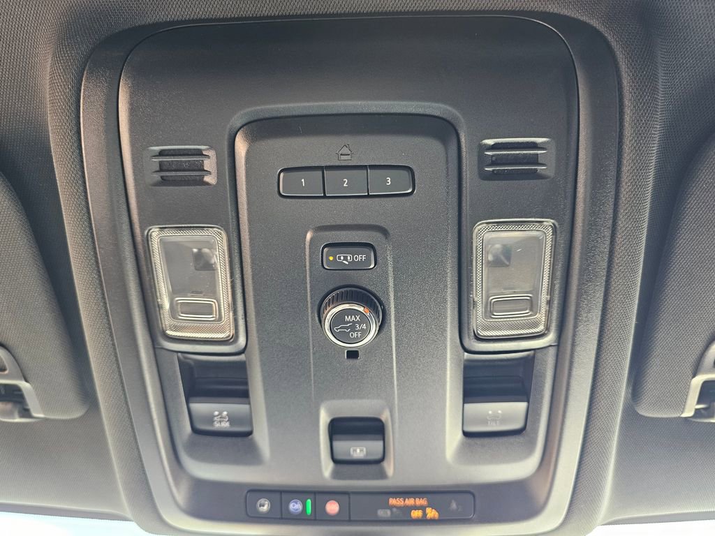 Used 2021 Chevrolet Suburban RST image 28