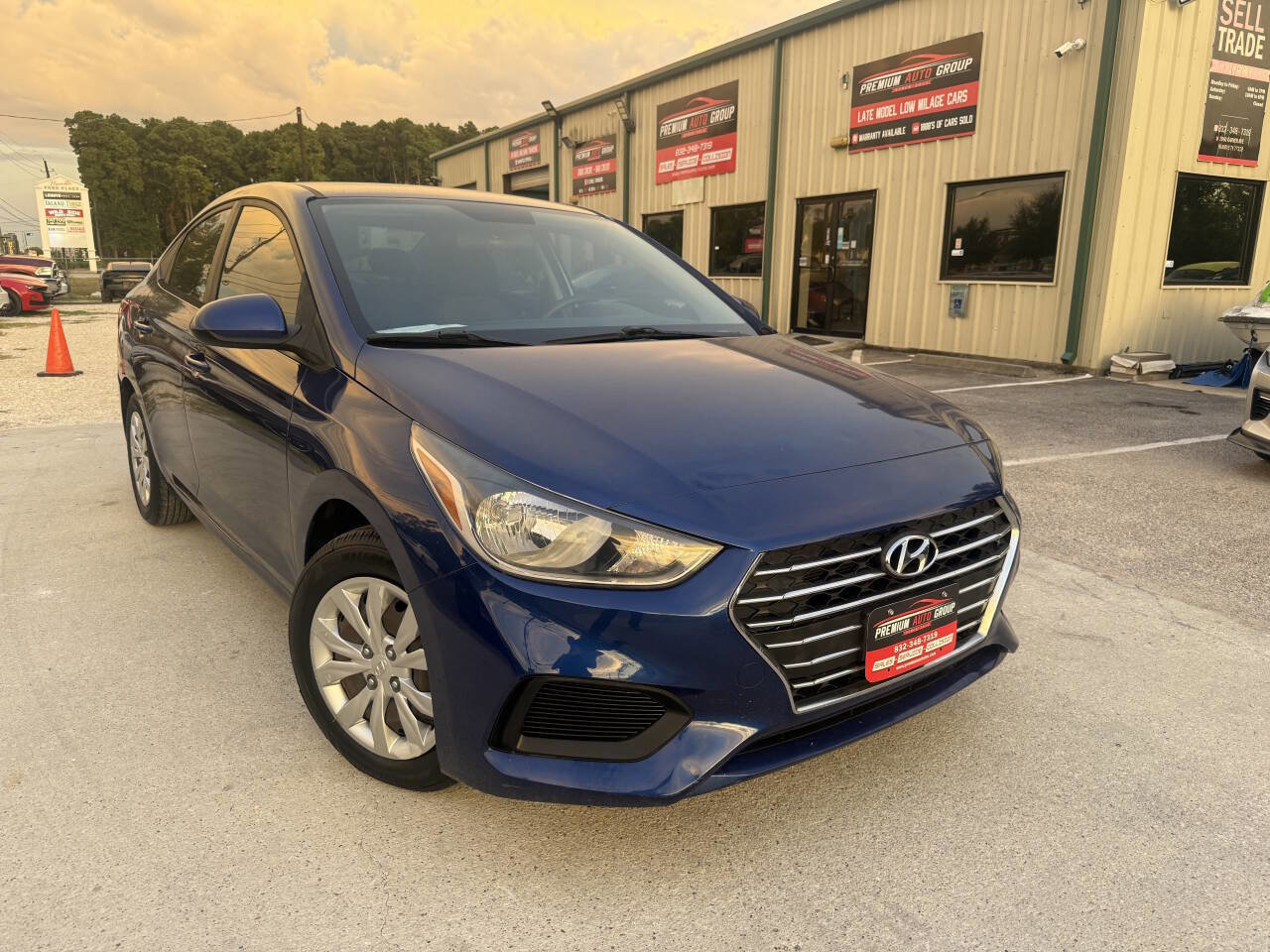 Used 2019 Hyundai Accent SE image 1