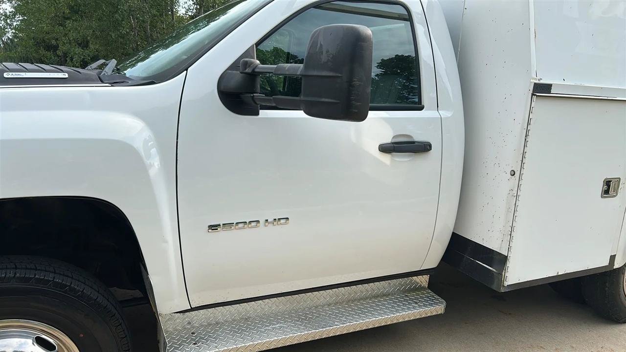 Used 2011 Chevrolet Silverado 3500 W/T RWD image 19