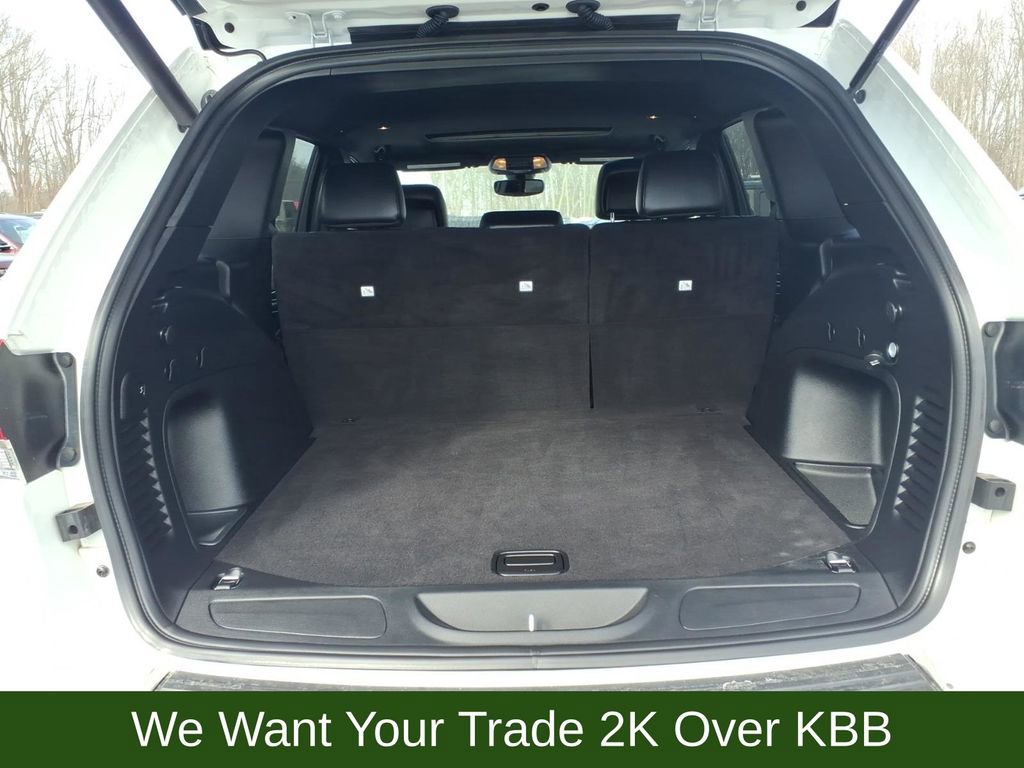 Used 2022 Jeep Grand Cherokee Limited image 16
