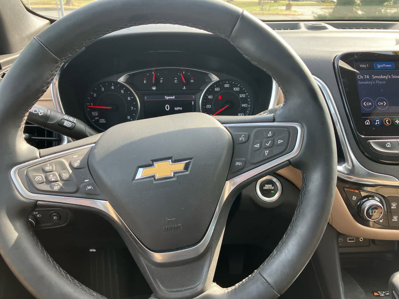 Used 2023 Chevrolet Equinox Premier image 16