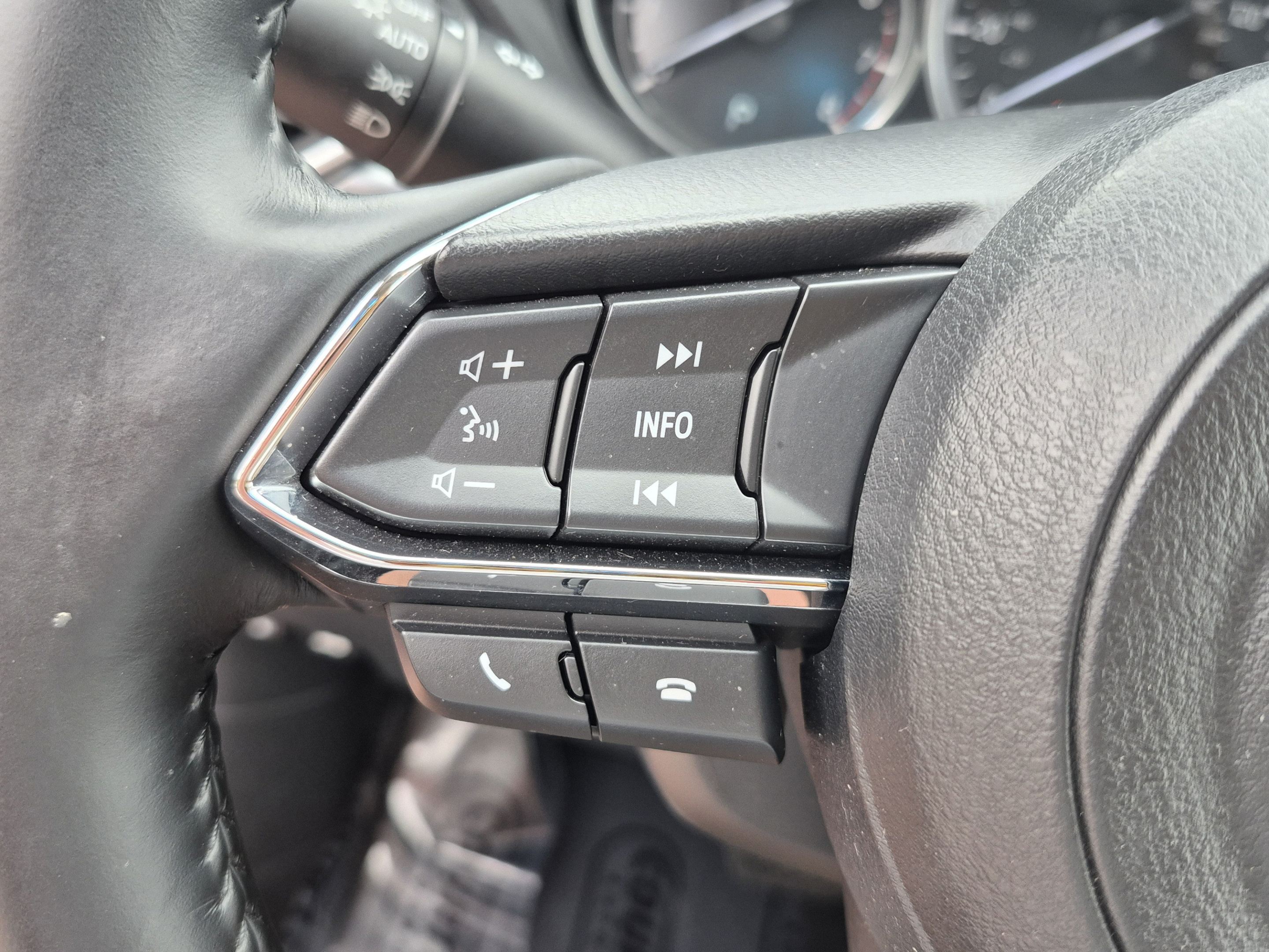 Used 2020 MAZDA CX-5 Touring FWD image 27