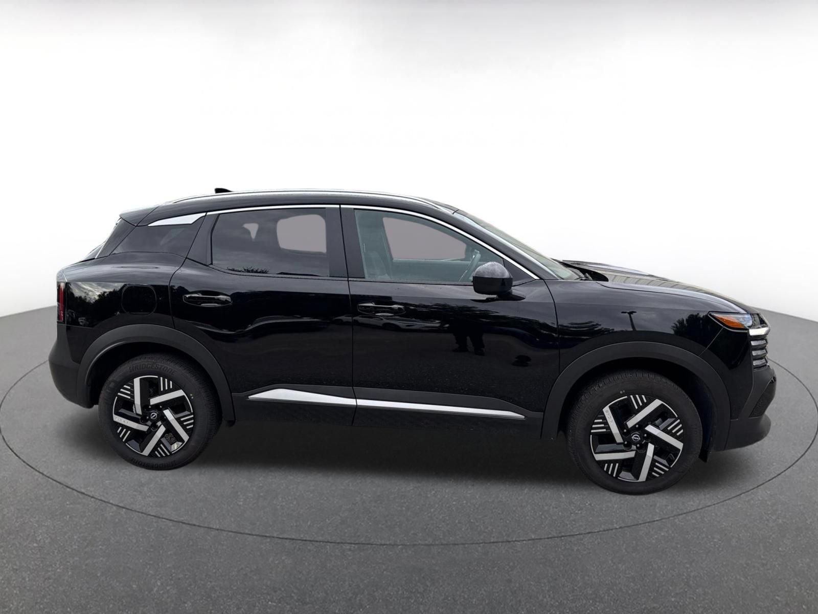 Used 2026 Nissan Kicks SV w/ Cold Weather Package FWD image 15