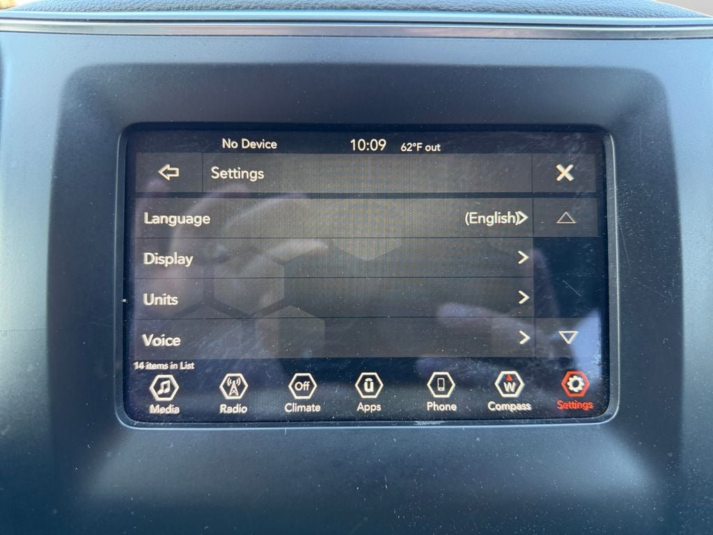 Used 2019 Jeep Cherokee Latitude w/ Popular Appearance Group FWD image 27