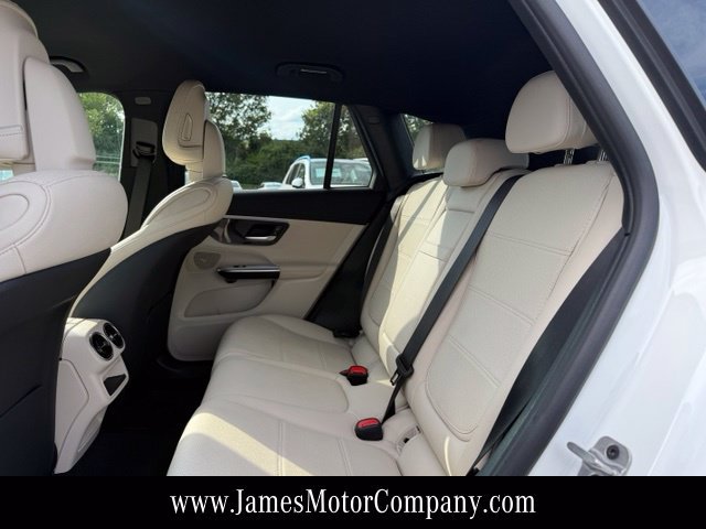 Certified 2025 Mercedes-Benz GLC 300 4MATIC image 20