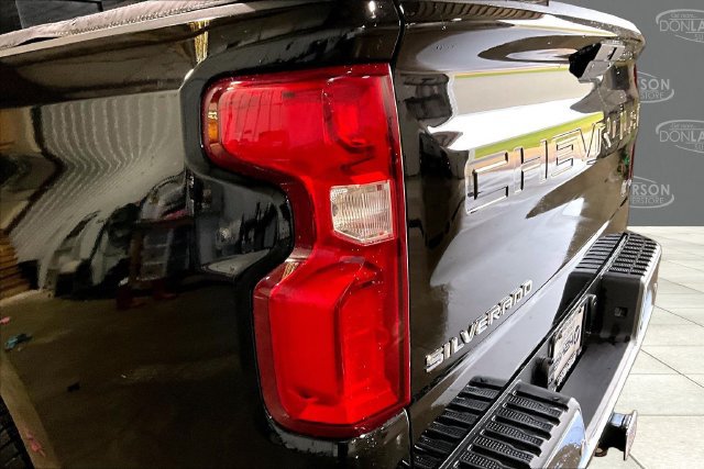 Used 2021 Chevrolet Silverado 1500 LTZ w/ LTZ Premium Package AWD/4WD image 10