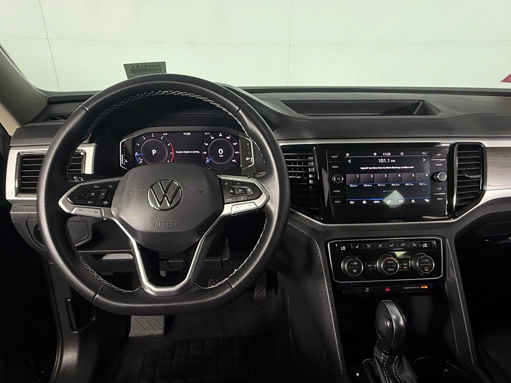 Used 2023 Volkswagen Atlas SE w/ Black Wheel Package FWD image 14