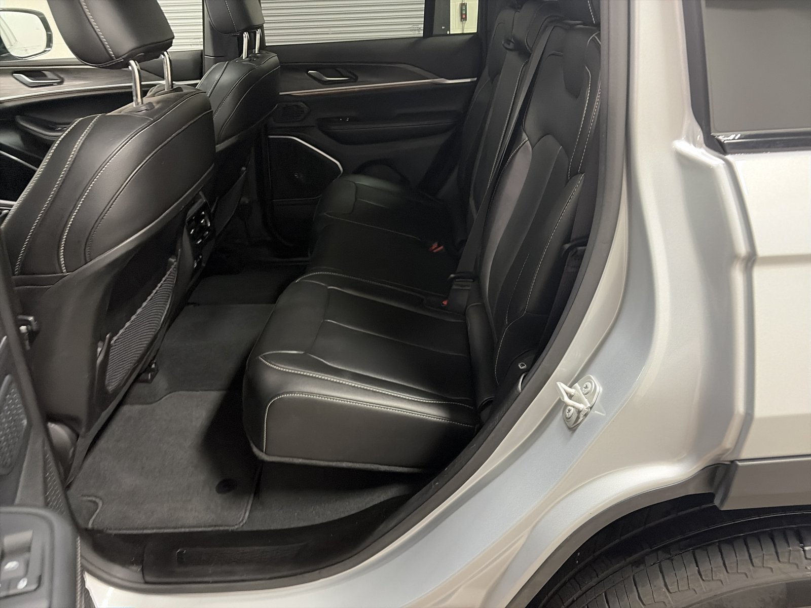 Used 2024 Jeep Grand Cherokee Limited 4xe AWD/4WD image 28