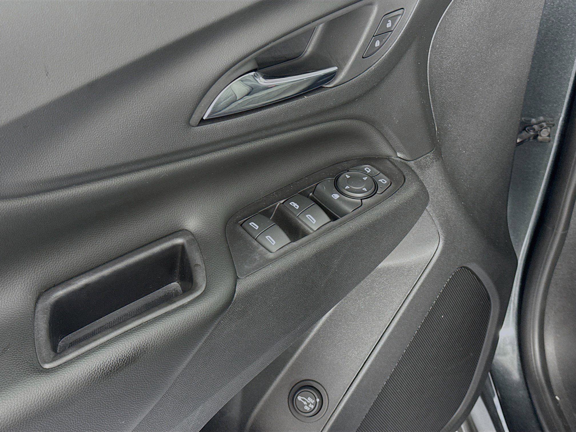 Used 2020 Chevrolet Equinox LT AWD/4WD image 17