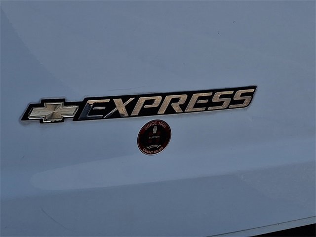 Used 2019 Chevrolet Express 2500 image 31