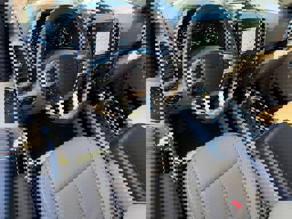 Used 2020 Ford F150 Lariat w/ Equipment Group 502A Luxury image 28