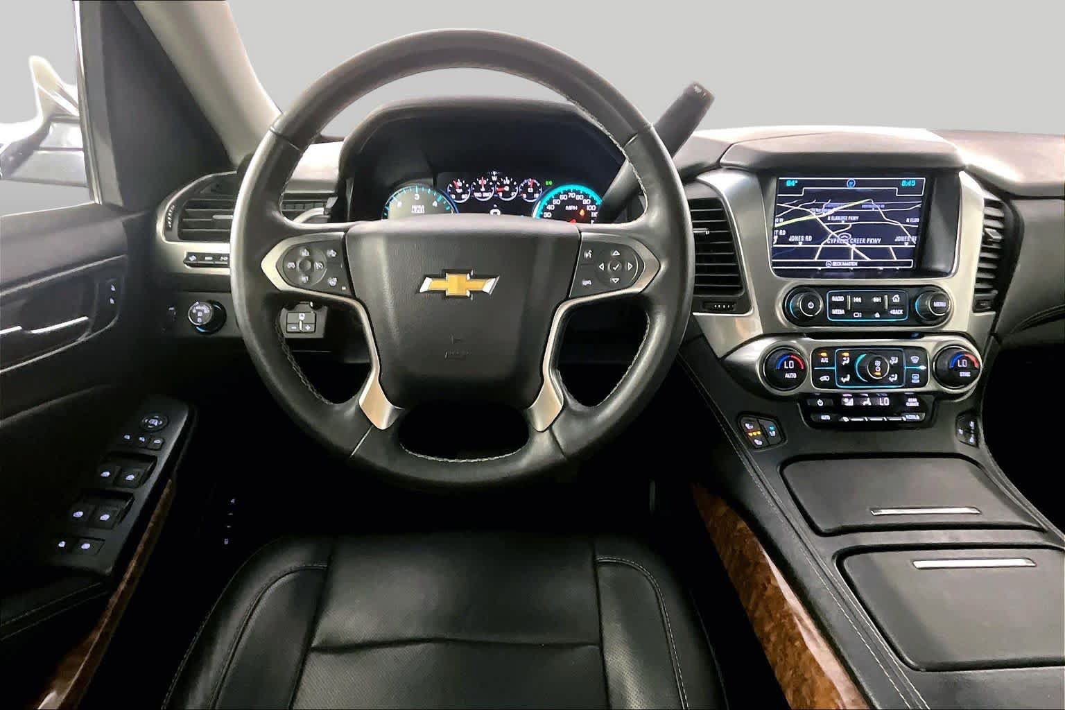 Used 2017 Chevrolet Suburban Premier AWD/4WD image 6