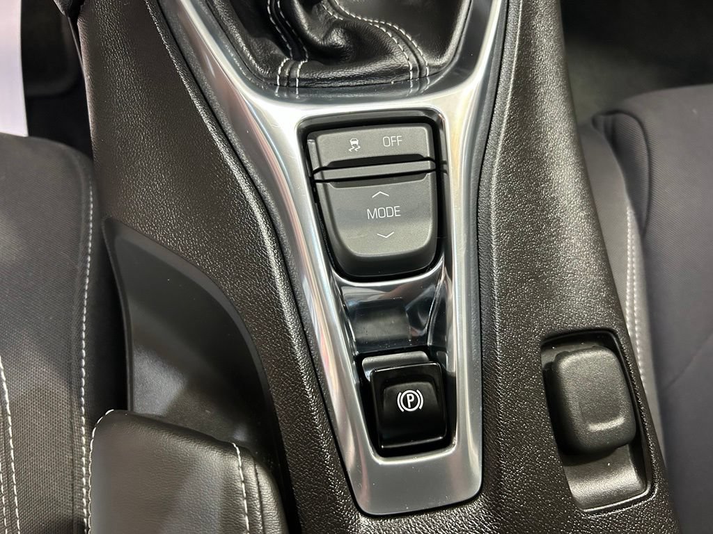 Used 2016 Chevrolet Camaro SS RWD image 16