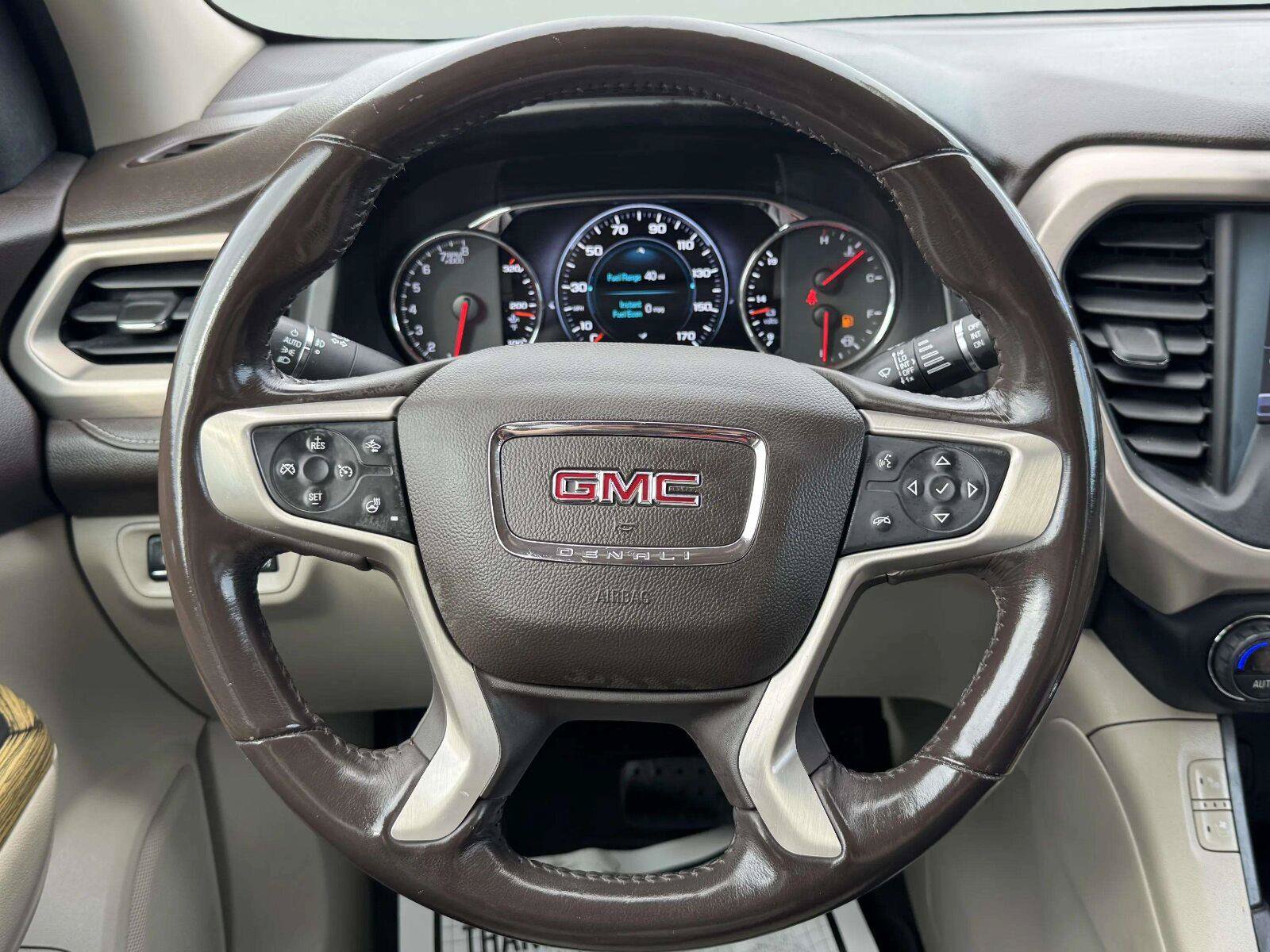 Used 2019 GMC Acadia Denali w/ Technology Package AWD/4WD image 26