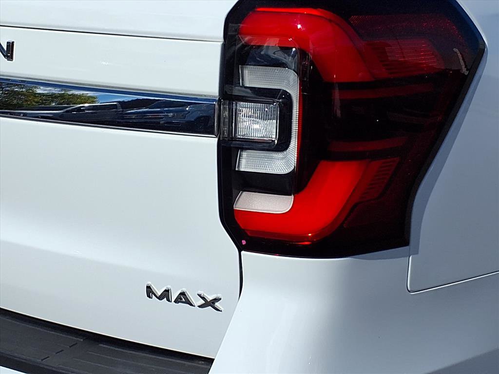 Used 2022 Ford Expedition Max Limited image 26