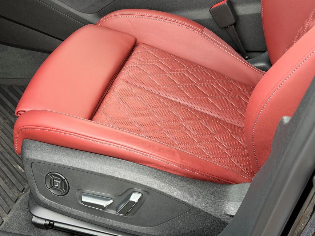 Certified 2025 Audi S6 e-tron Premium Plus w/ Premium Plus image 23