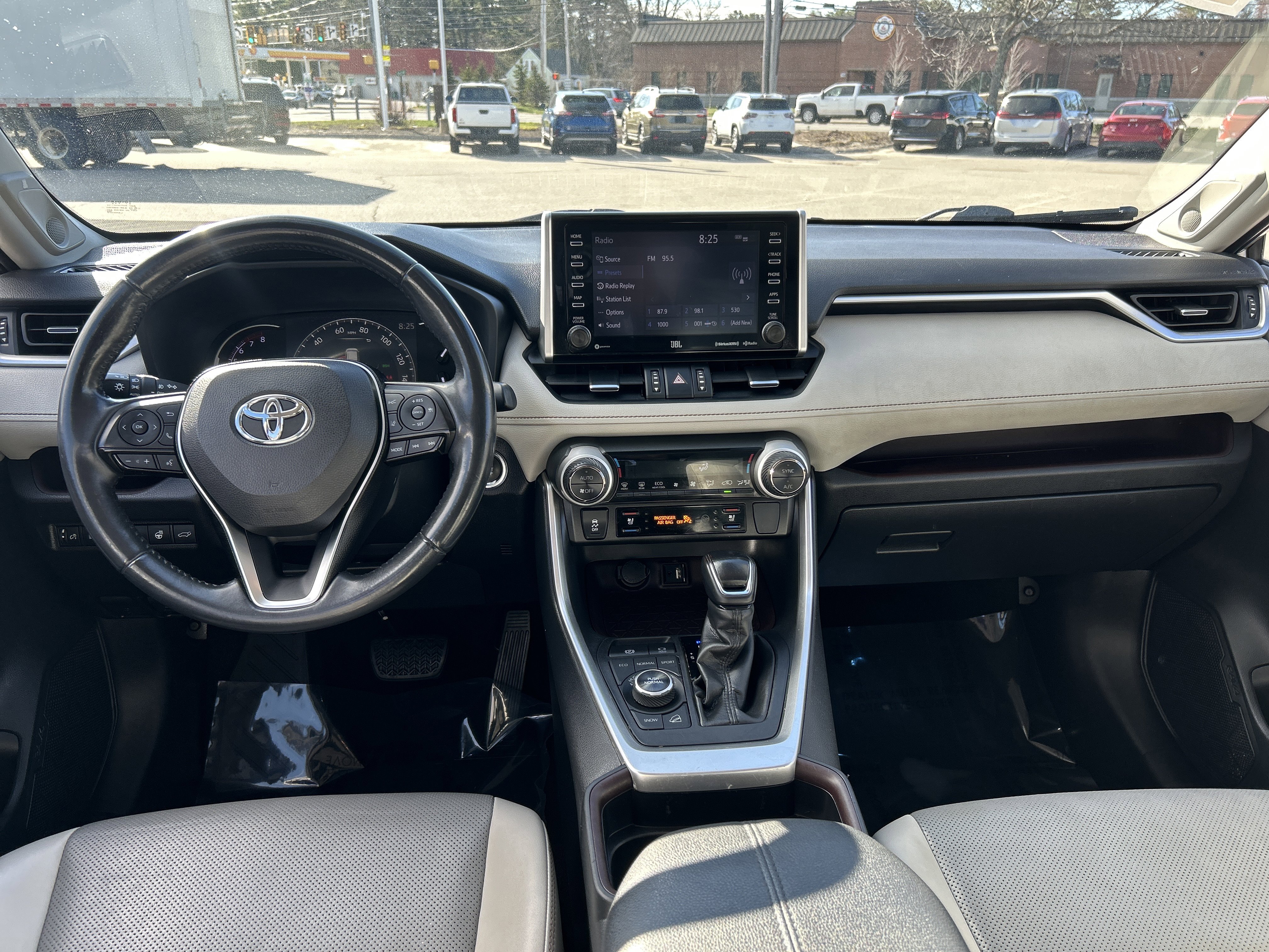 Used 2019 Toyota RAV4 Limited w/ Cold Weather Package AWD/4WD image 26
