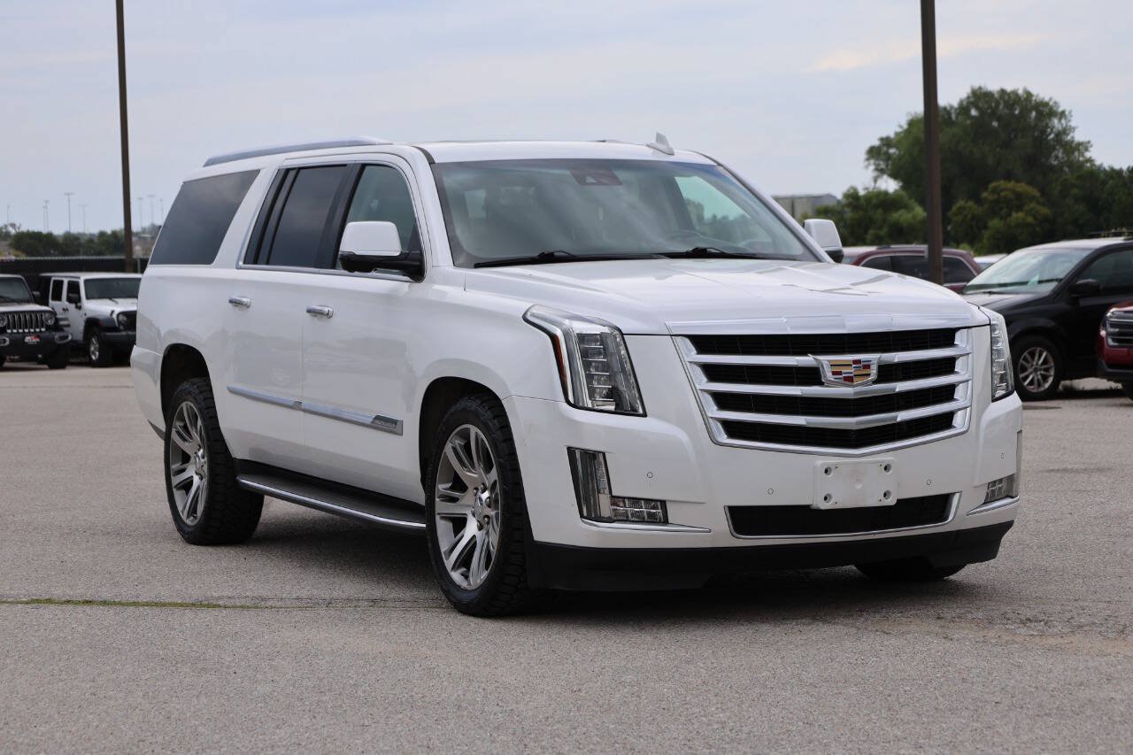 Used 2016 Cadillac Escalade ESV Premium AWD/4WD image 4