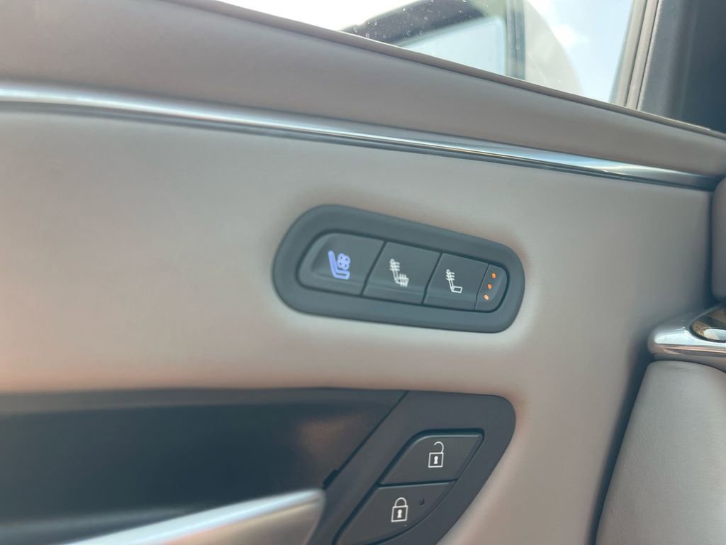 Used 2023 Cadillac Escalade Sport Platinum w/ LPO, ONYX Package image 25