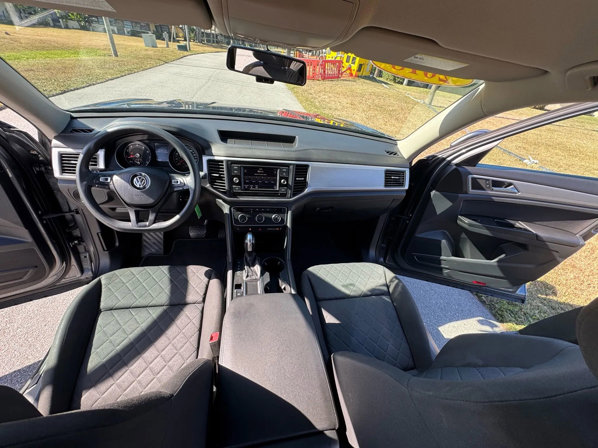 Used 2018 Volkswagen Atlas S image 9