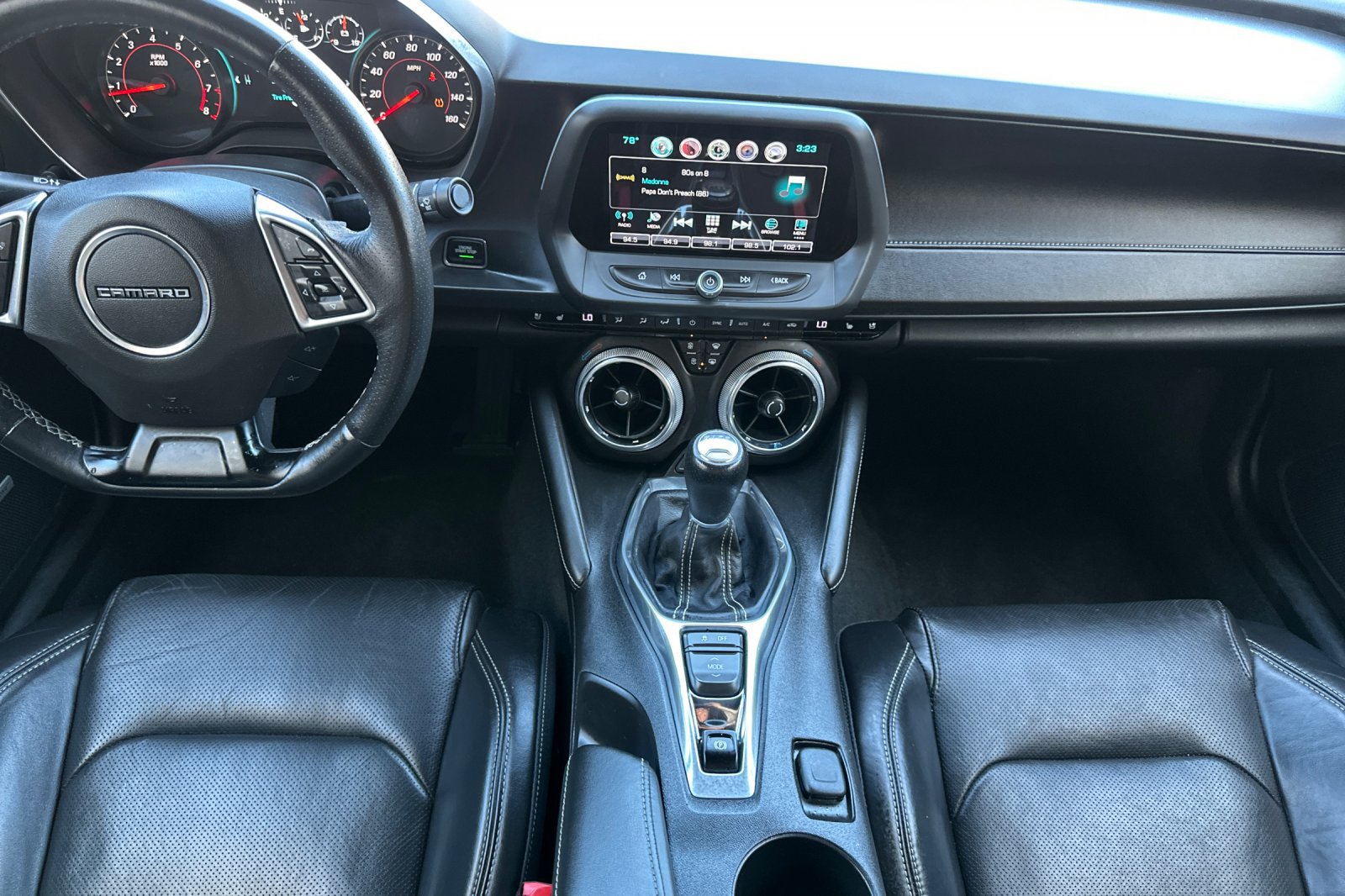 Used 2016 Chevrolet Camaro LT RWD image 15
