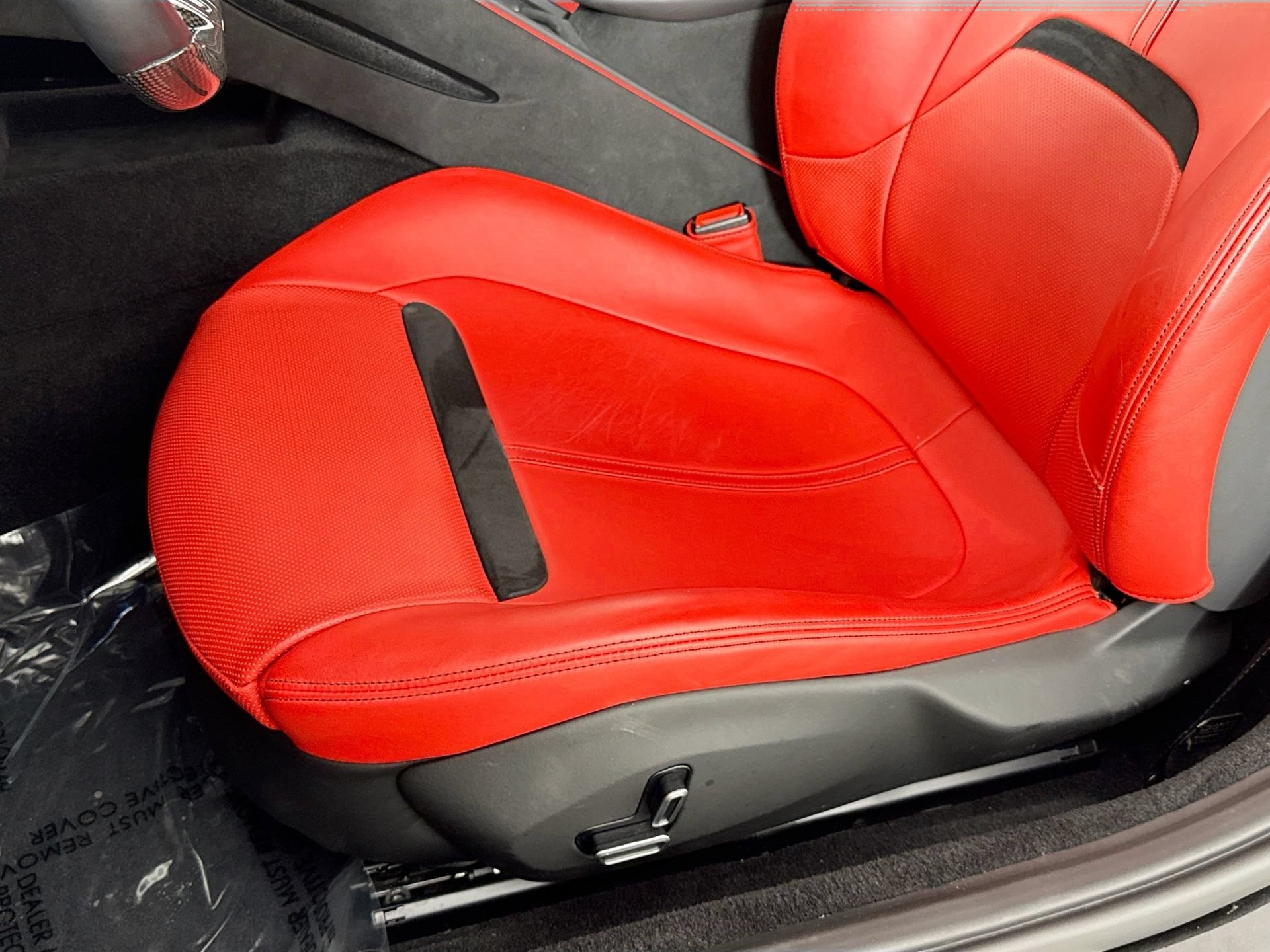 Certified 2022 Ferrari Roma RWD image 18
