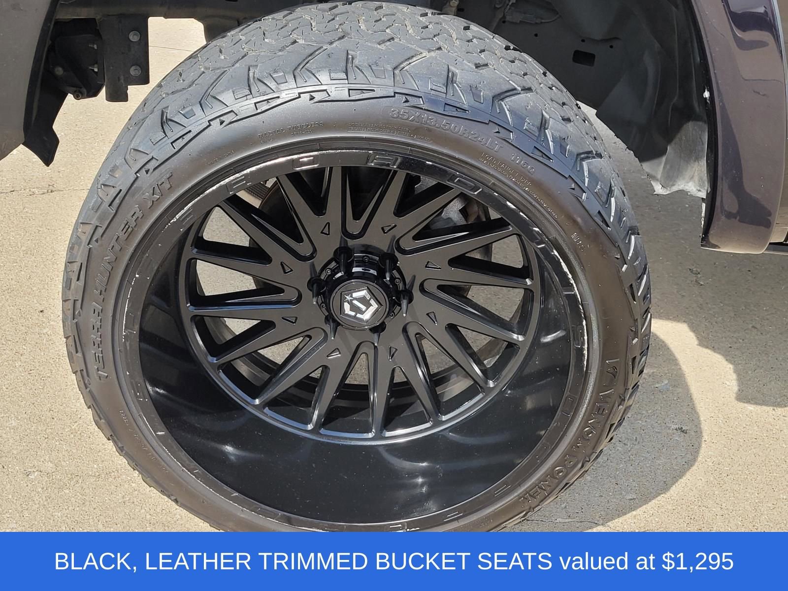 Used 2023 RAM 1500 Laramie AWD/4WD image 7