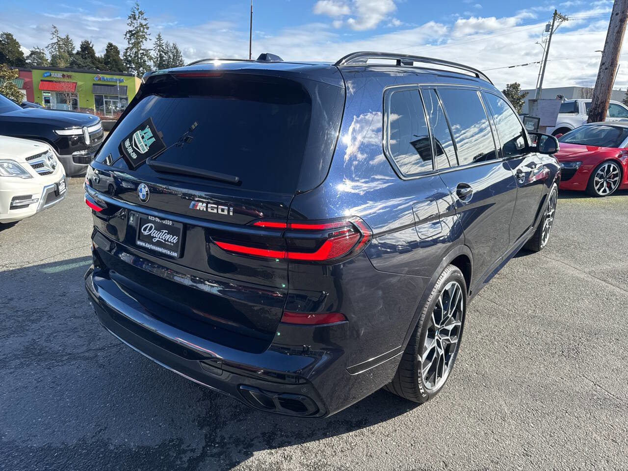 Used 2024 BMW X7 M60i w/ Executive Package image 13
