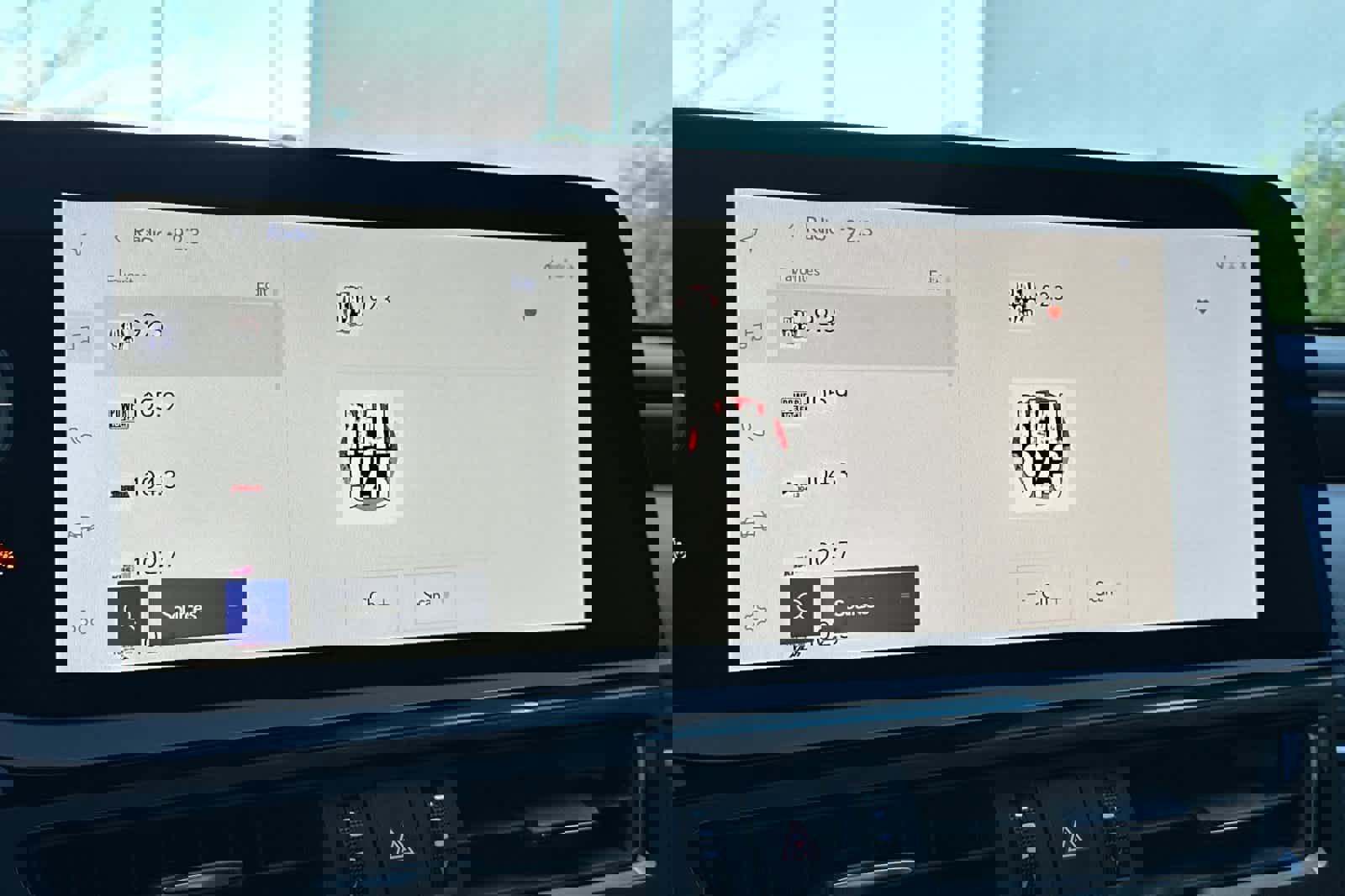 Used 2025 Lexus ES 350 w/ Premium Package image 19