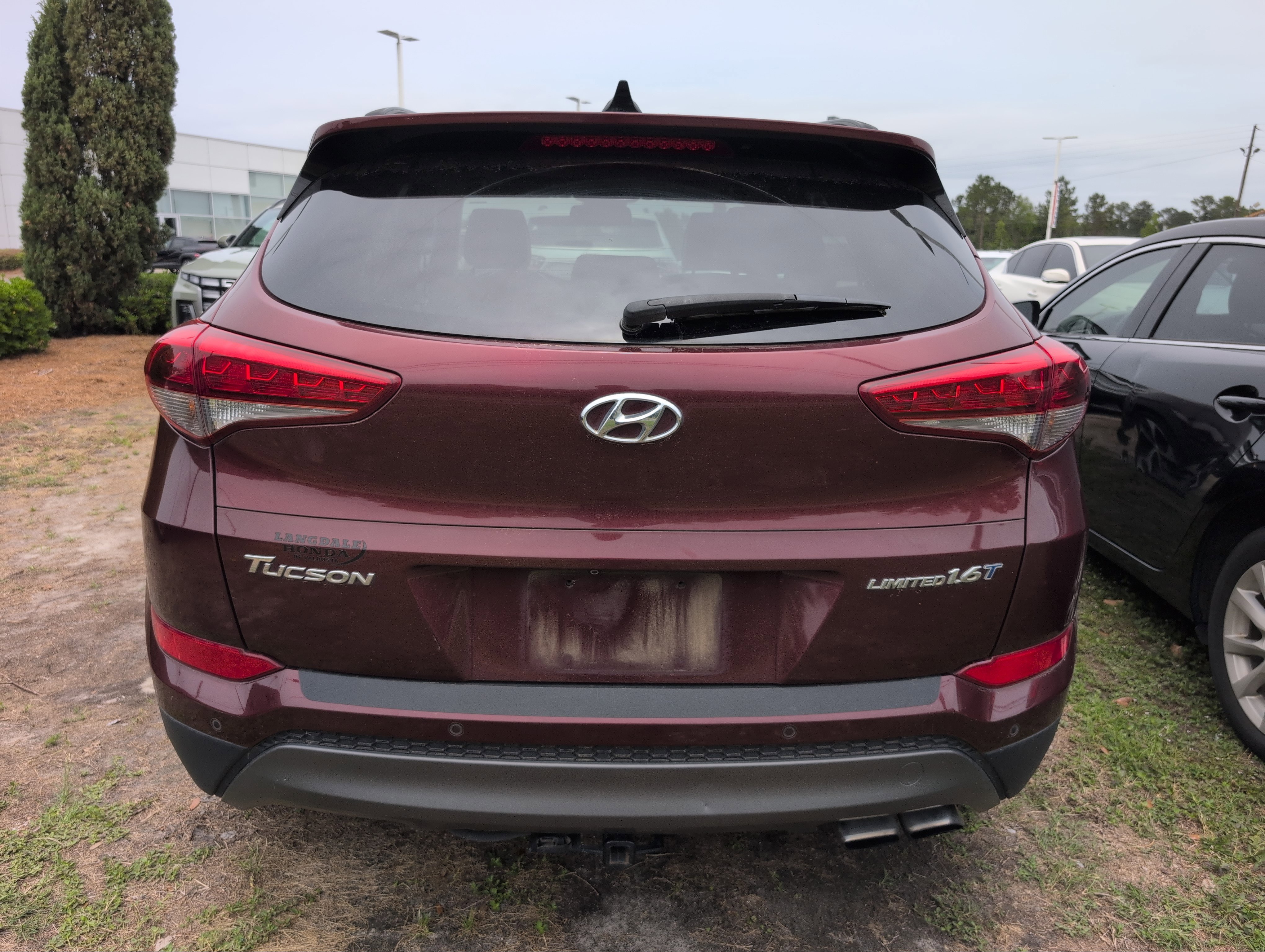 Used 2016 Hyundai Tucson Limited w/ Option Group 03 FWD image 2