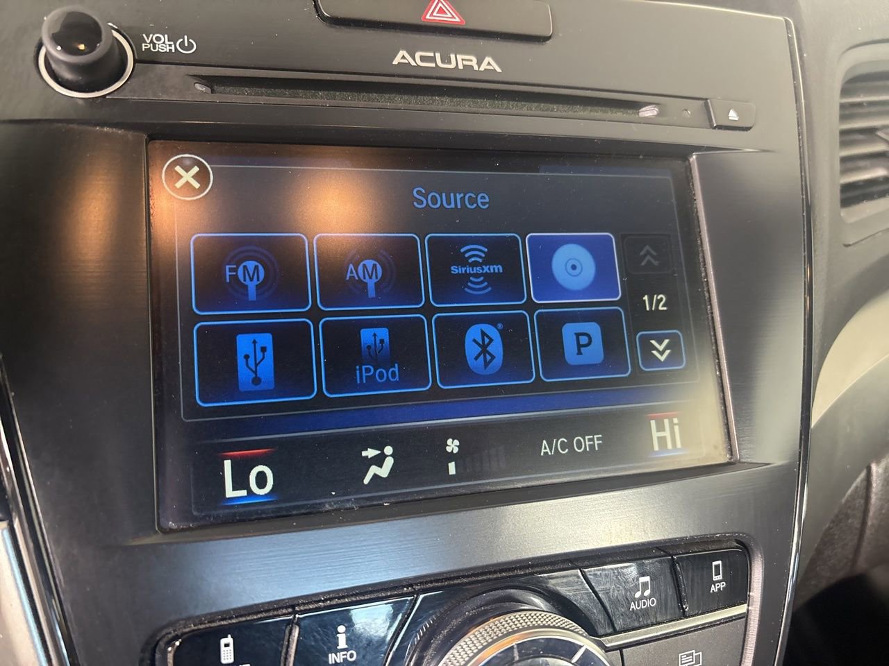 Used 2017 Acura ILX w/ Premium Package image 17