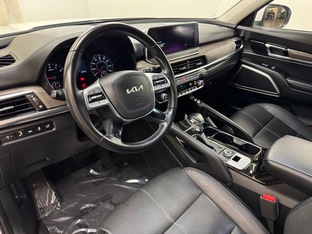 Used 2022 Kia Telluride EX FWD image 15