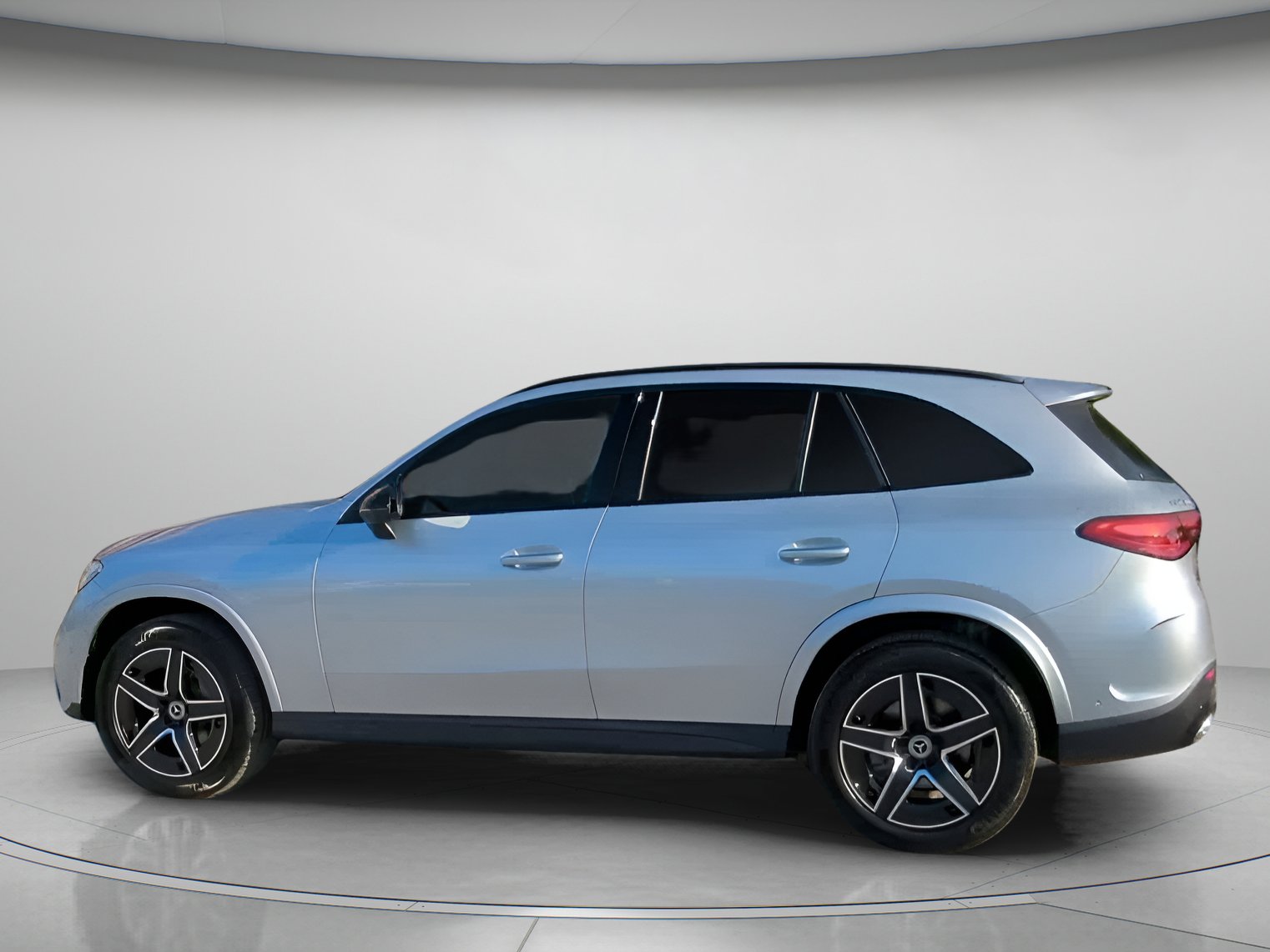 Used 2026 Mercedes-Benz GLC 300 image 16