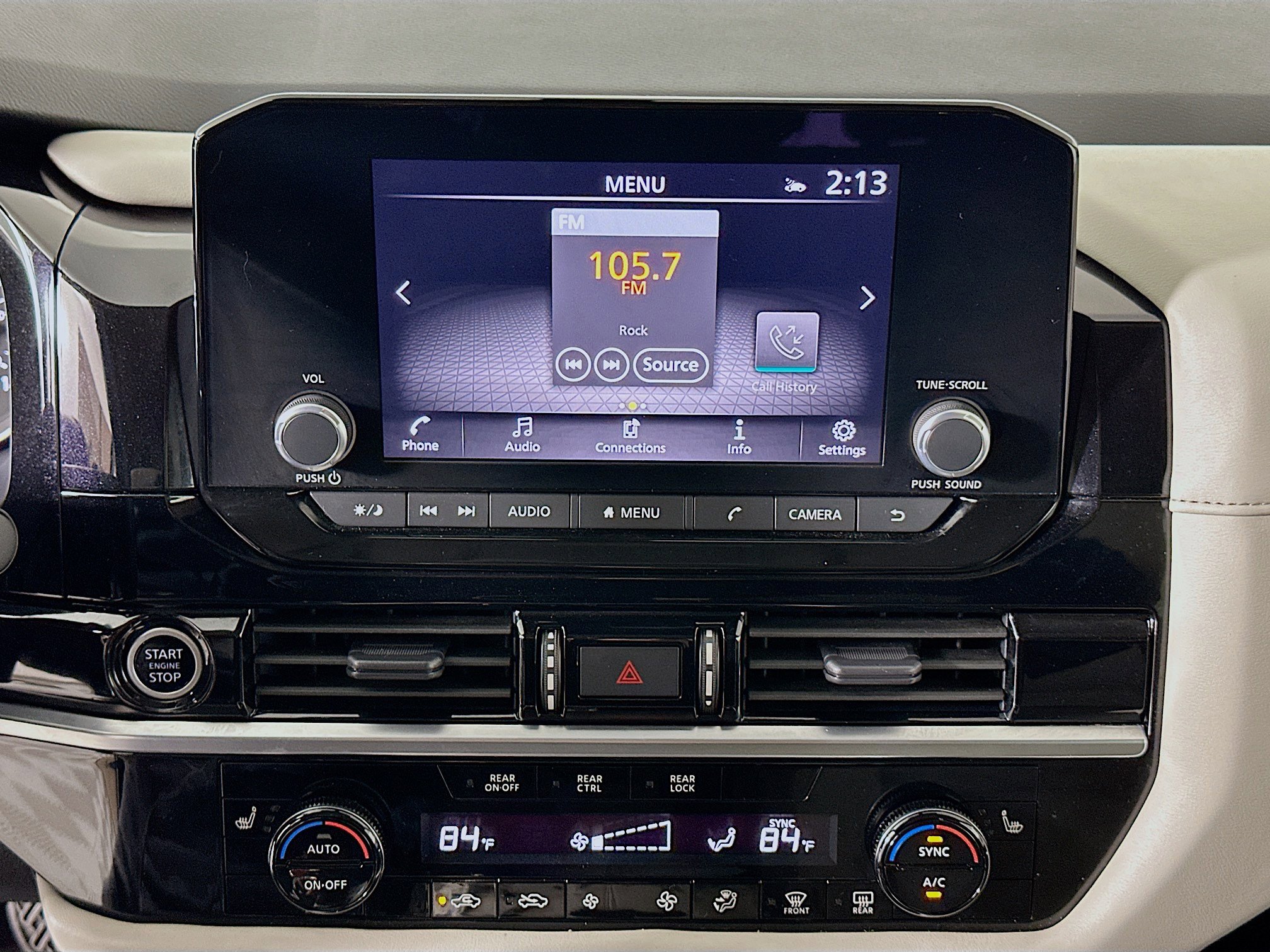 Used 2024 Nissan Pathfinder SV image 23