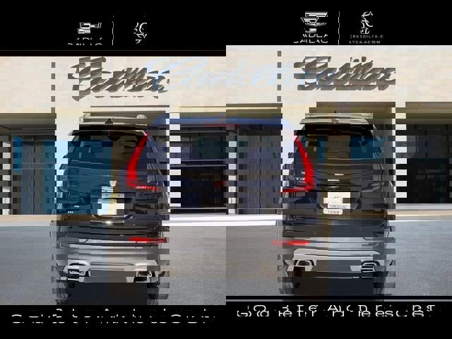 Certified 2023 Cadillac XT4 Premium Luxury w/ Cold Weather Package image 5