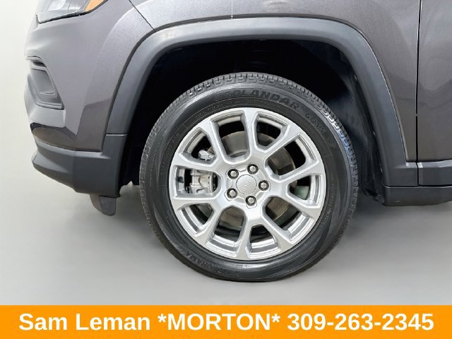 Used 2023 Jeep Compass Latitude w/ Sun and Sound Group AWD/4WD image 31