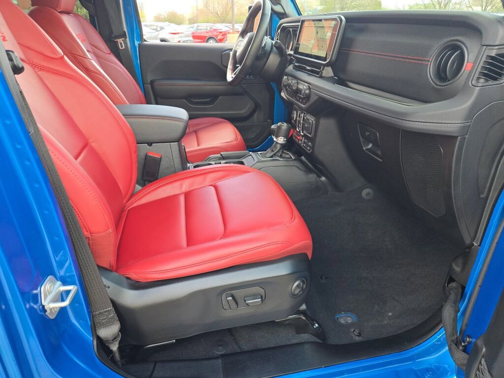 Used 2024 Jeep Wrangler Unlimited Rubicon 392 AWD/4WD image 5