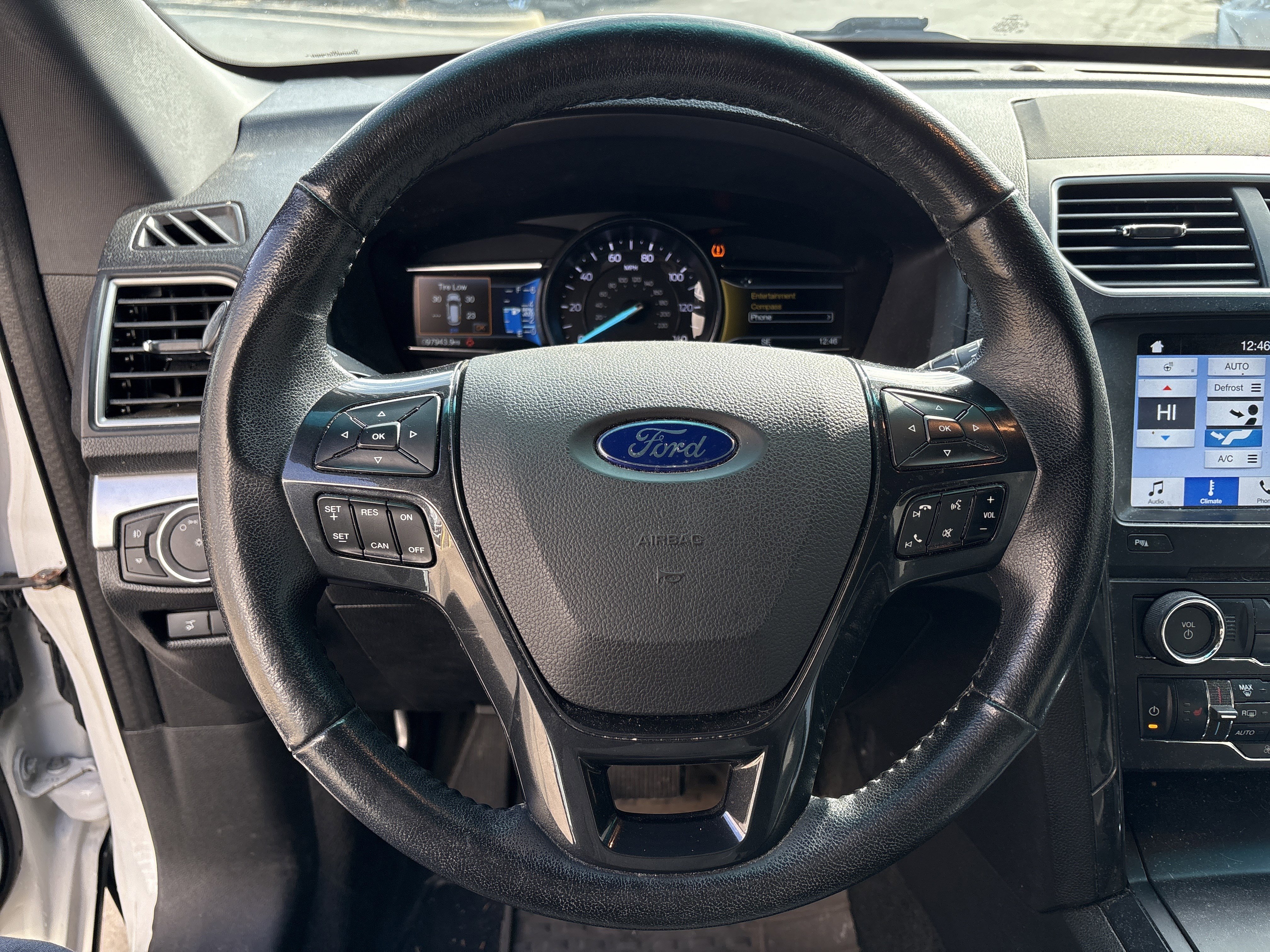 Used 2017 Ford Explorer XLT w/ Equipment Group 202A image 18