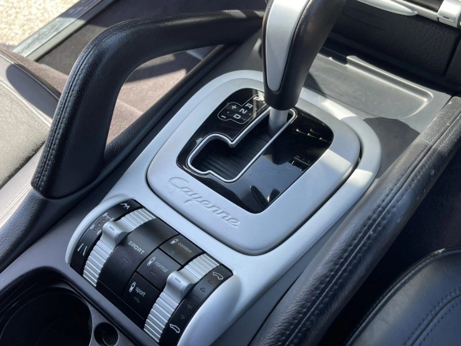 Used 2009 Porsche Cayenne GTS image 30