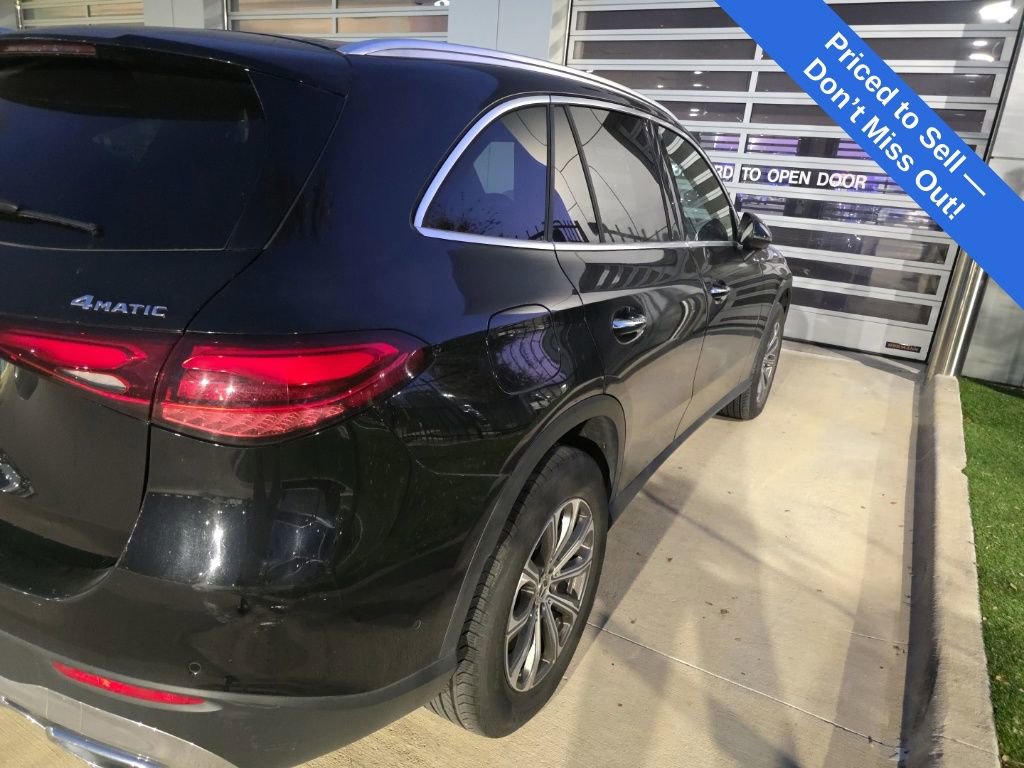 Used 2024 Mercedes-Benz GLC 300 4MATIC image 3