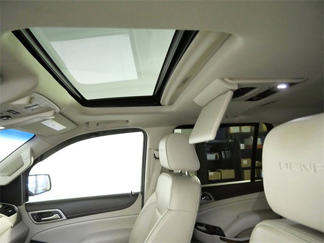 Used 2015 GMC Yukon Denali w/ Touring Package image 19